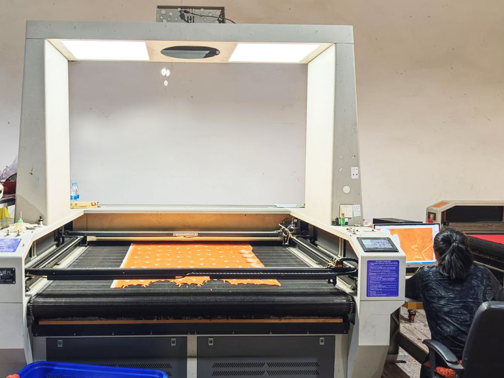 cutting workshop for plush